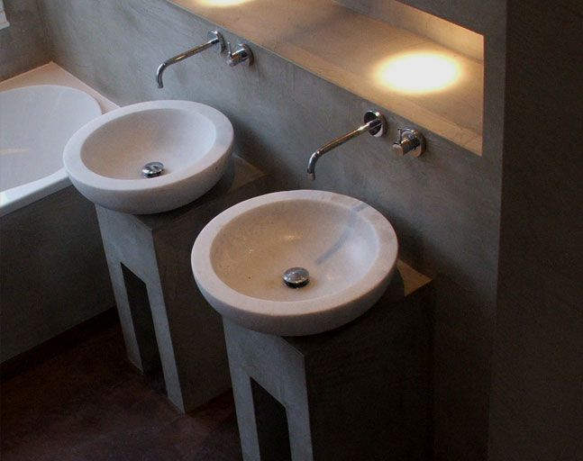 Home pavimenti in resina e rivestimenti in microcemento a varese Piastrelle effetto resina bagno