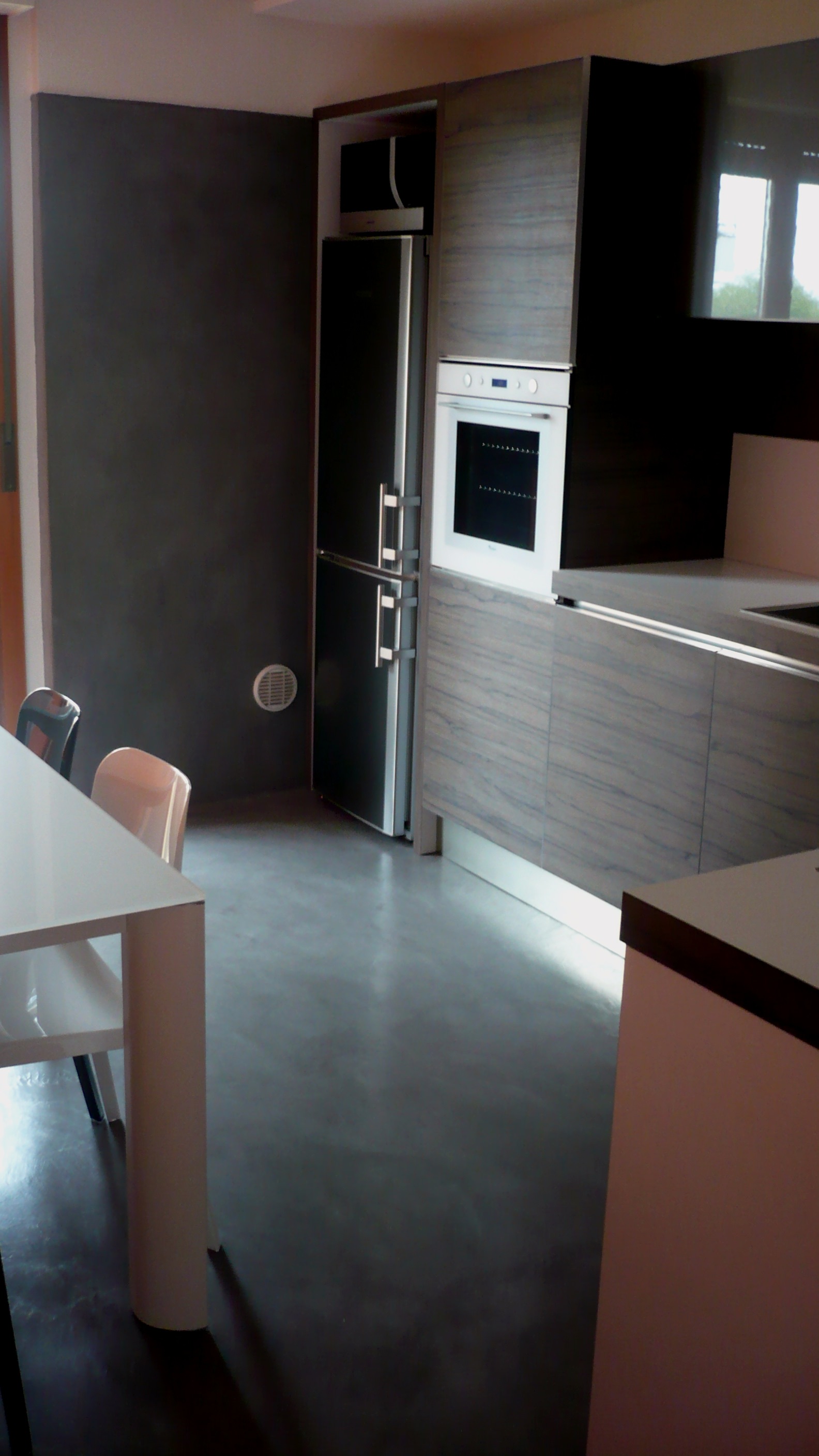 Home pavimenti in resina e rivestimenti in microcemento a varese Posa resina pavimenti